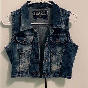 Acid Wash Sleeveless Denim Jacket!